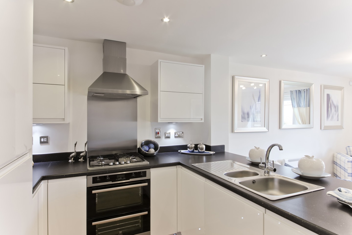 Typical Taylor Wimpey home - Kitchen
