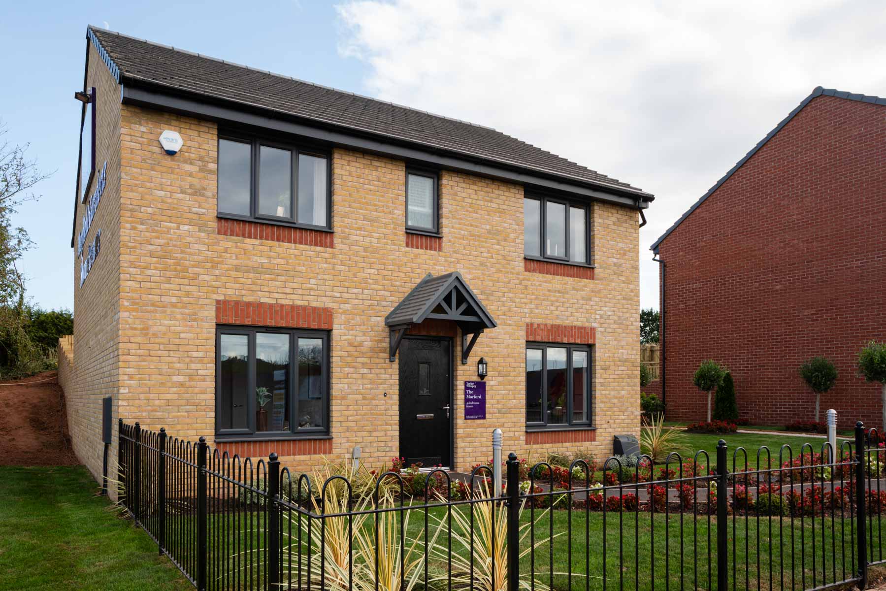 Taylor Wimpey - Mayfield Gardens - Marford external 2