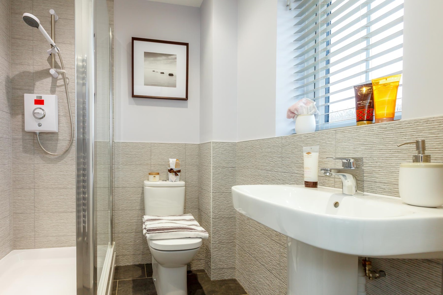 TWEL_Hamford Park_PA33_Flatford_En suite