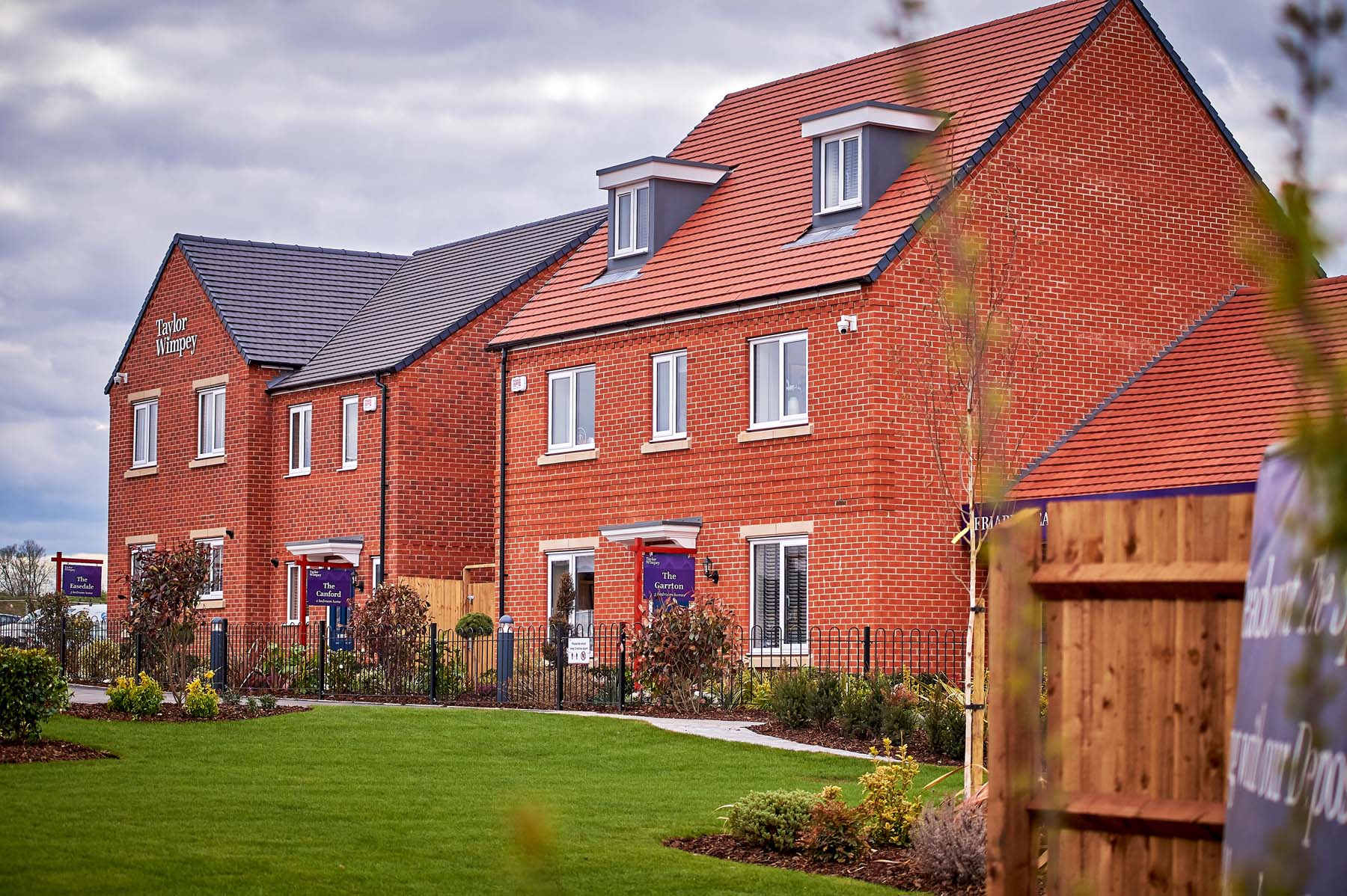 friary meadow side garrton show homes