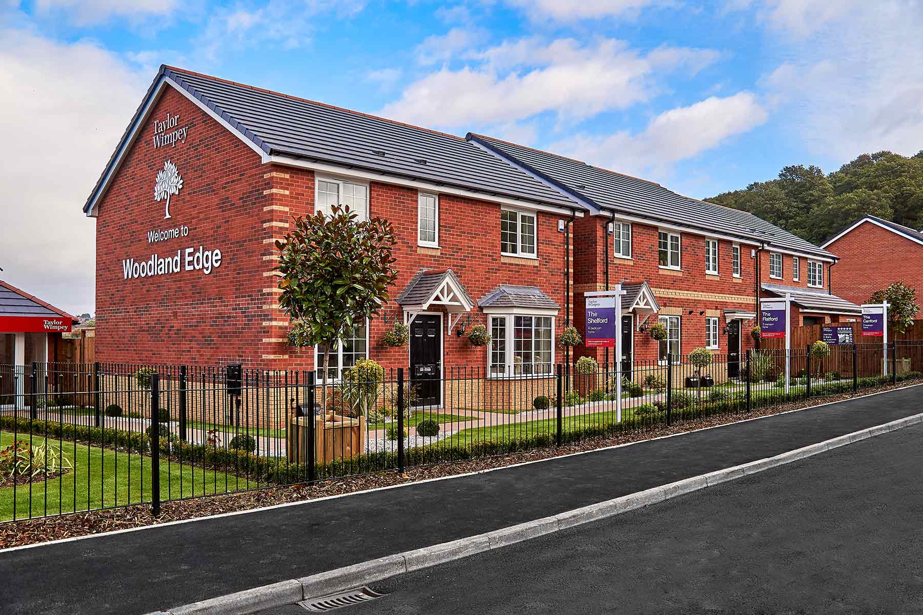 Woodland Edge - show home -street scene