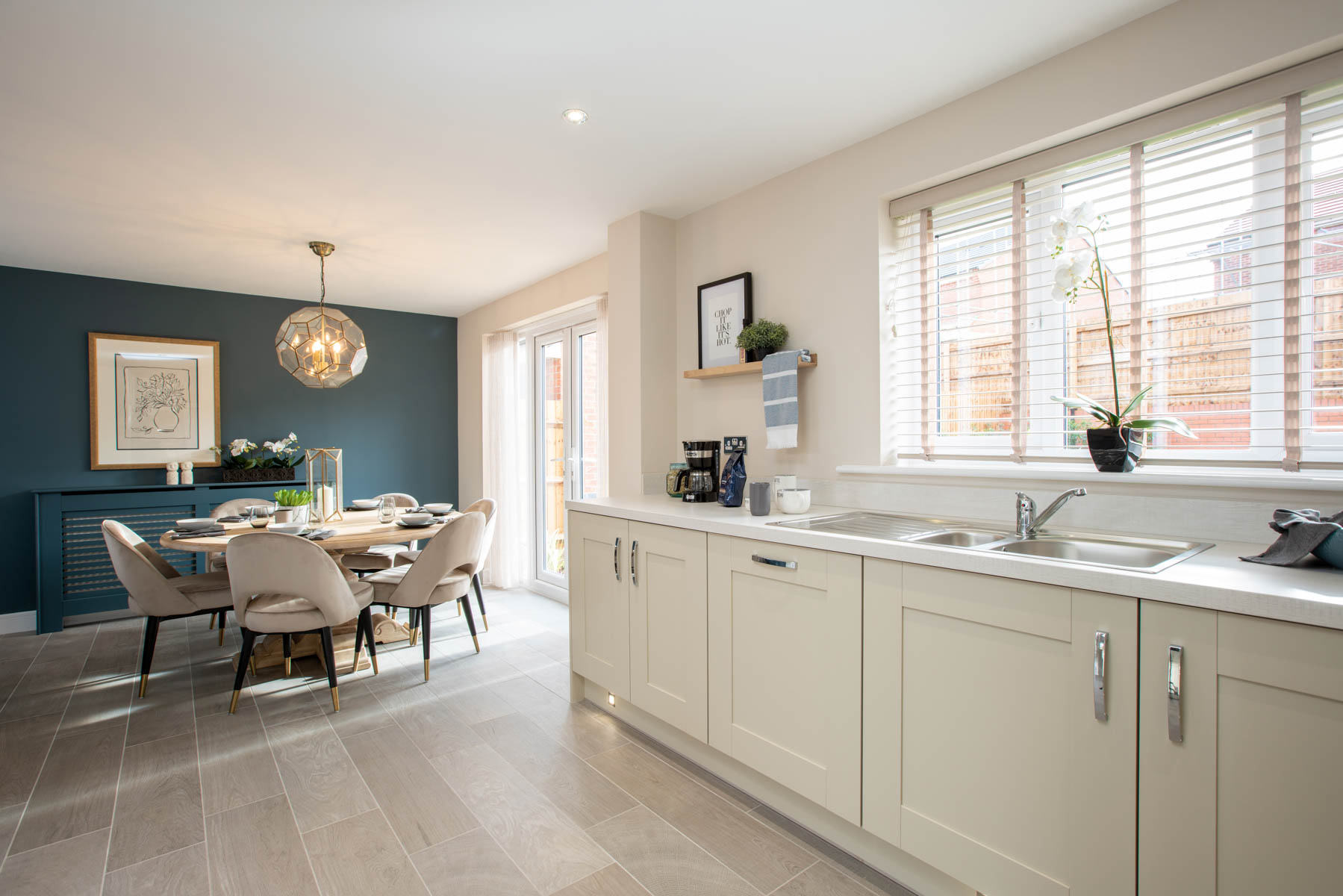 Dining kitchen