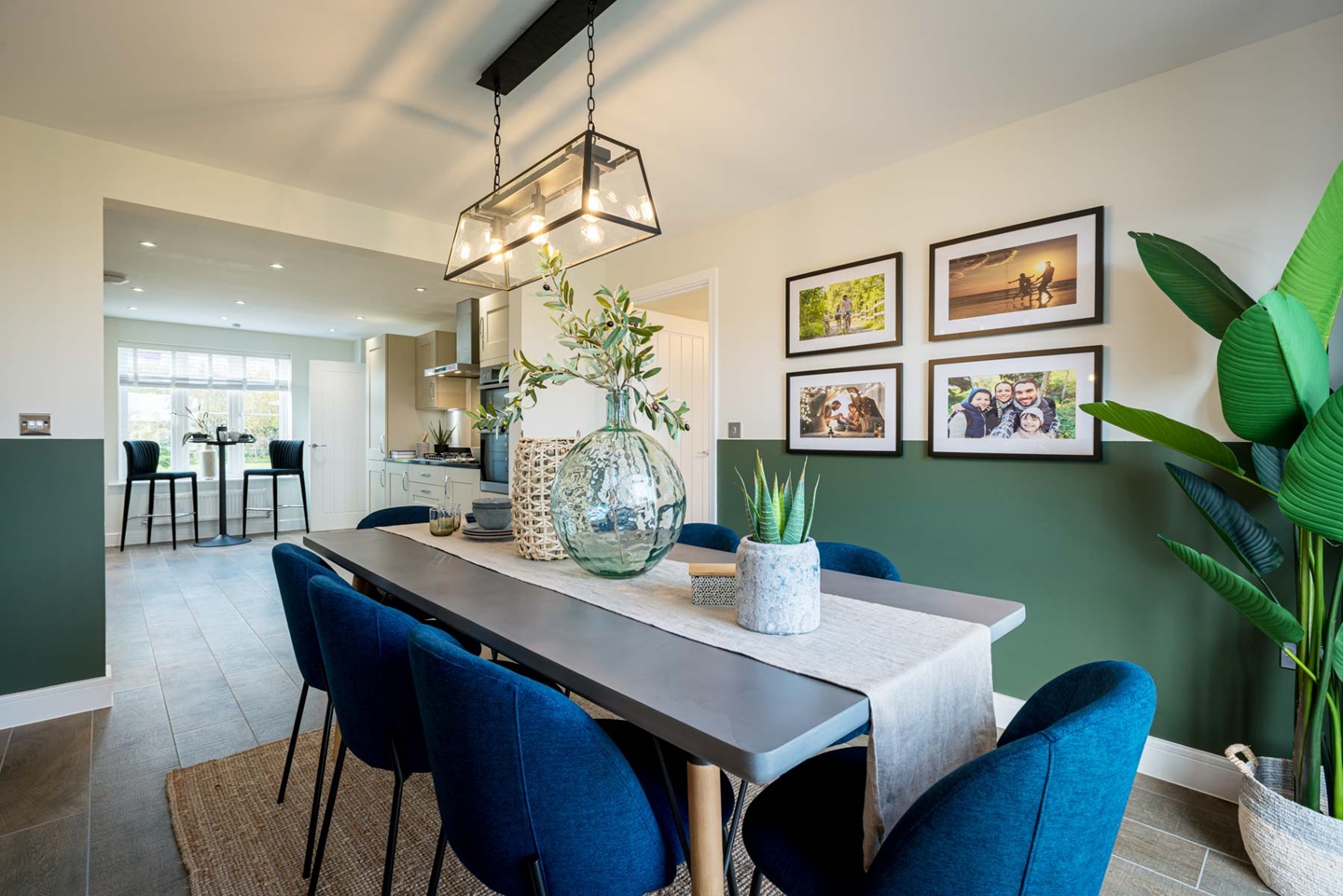 Bampton_Meadows_Marford_Dining1_Web_1800x1200