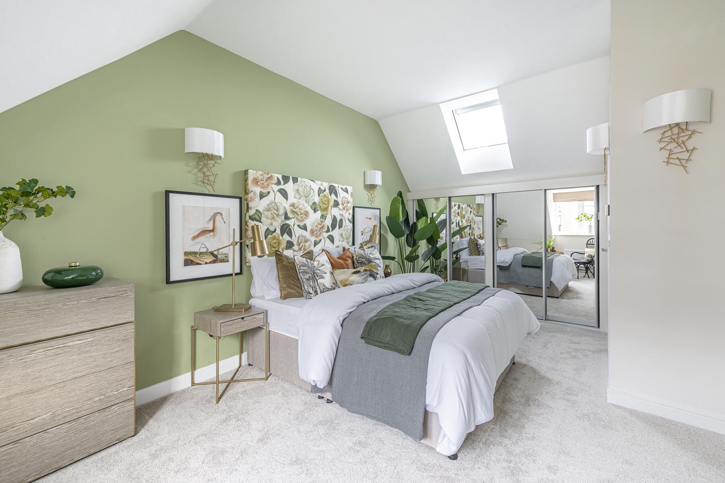 Scholars_chase_Braxton_Bedroom1_2 _1800x1200