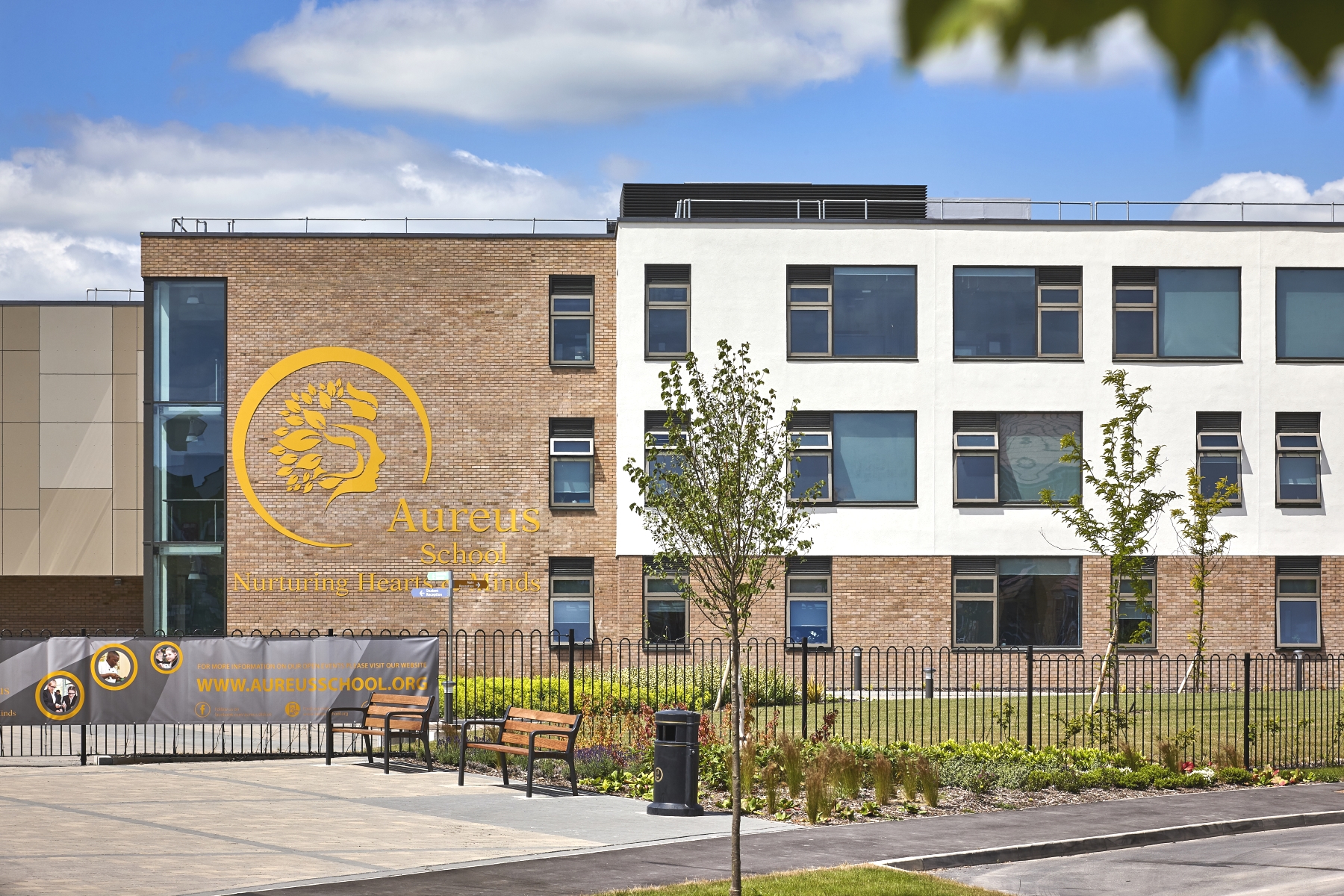 TW OX Brunel Rise Didcotlocal amenities6