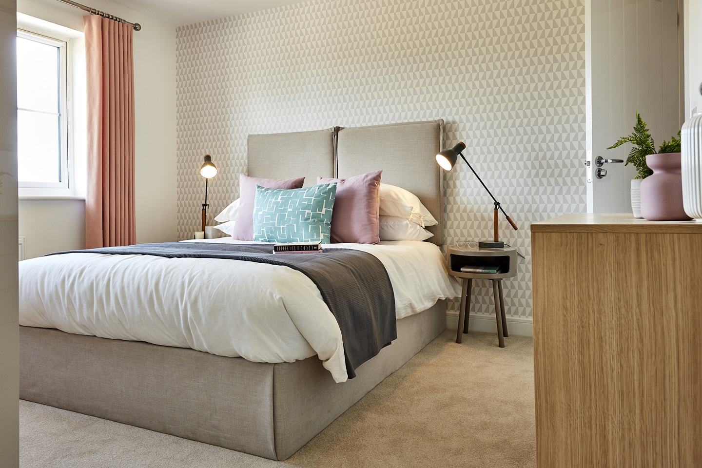 TW OX Castle Grange_Banbury_PA44_Midford_Bedroom_2