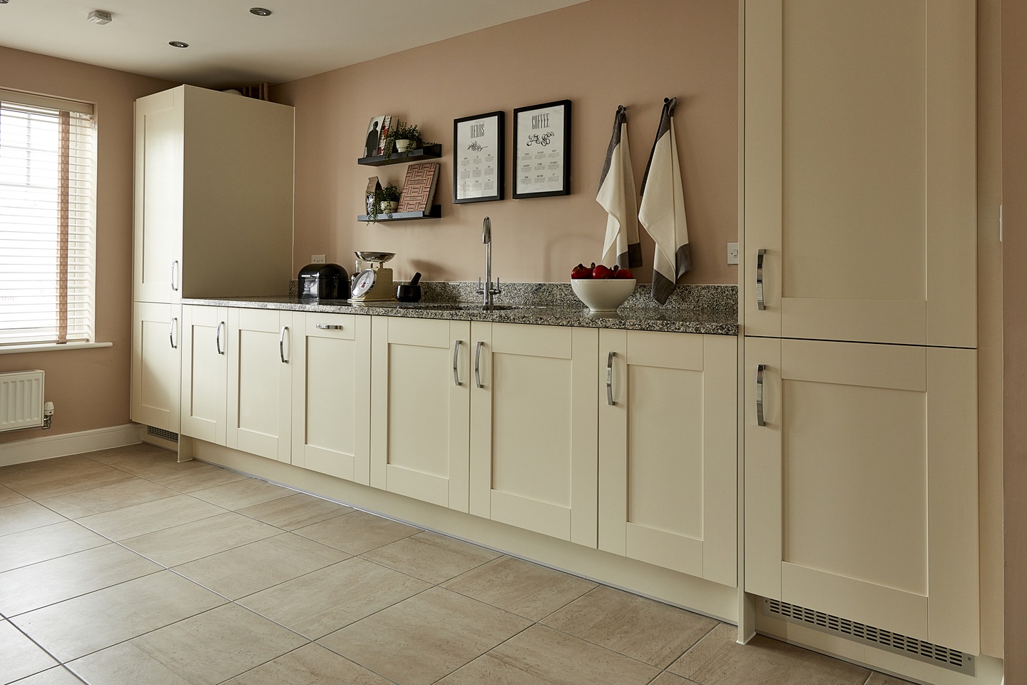 TW OX Thornbury Green_Eynsham_NA45_Marford_Kitchen