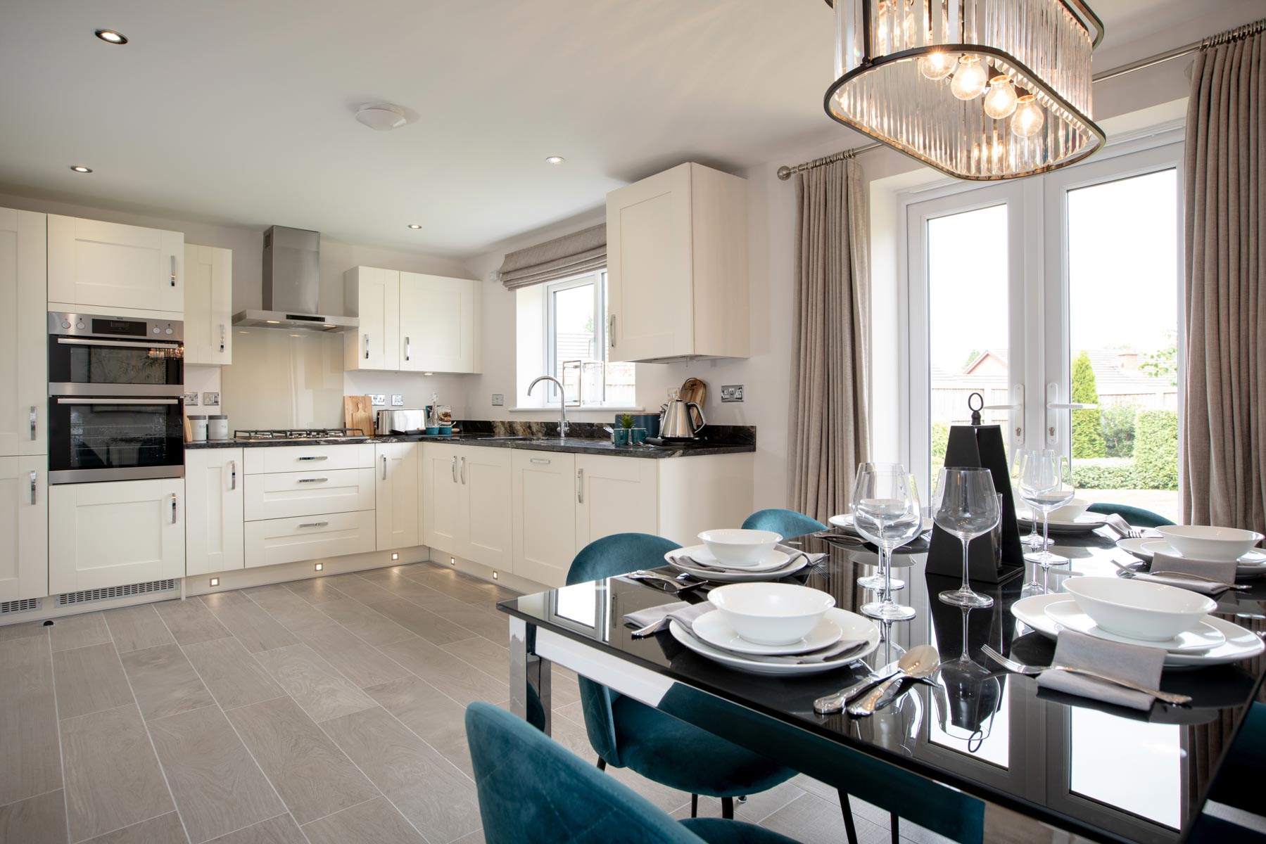 Kitchen Dining 1